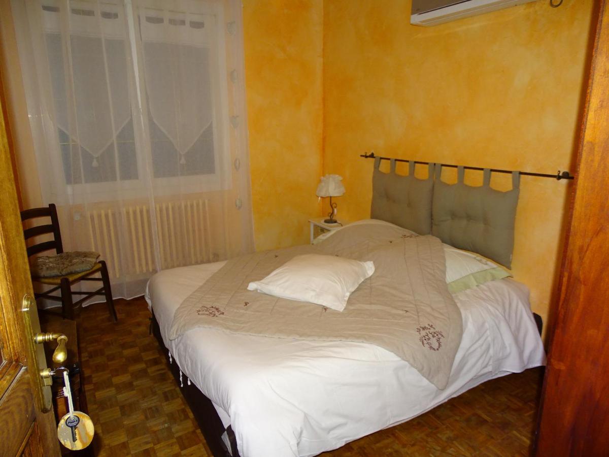 Aqui Sian Ben Hotel กาสเตลลาน ภายนอก รูปภาพ